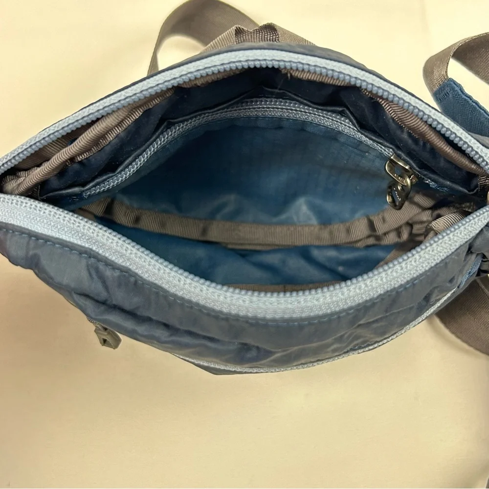 Patagonia Lightweight Mini Hip Pack Blue - Picture 4 of 7